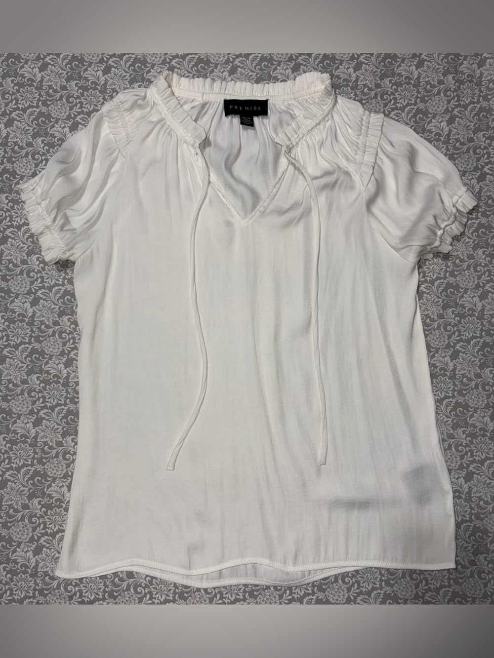 Premise White Ruffle-Trim Short Sleeve Blouse